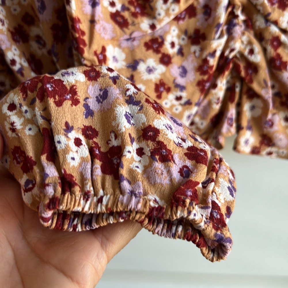 SOPHIE RUE Cinched Front Blouse - Picture 4 of 7